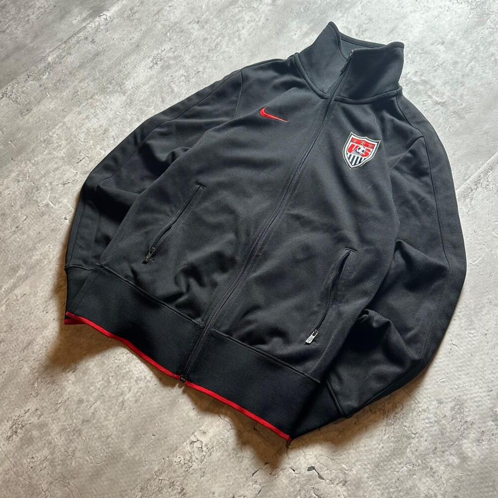 Nike Men's Black Jacket